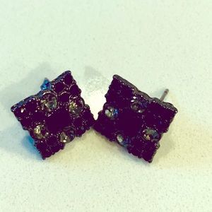 Banana Republic earnings. Worn once.